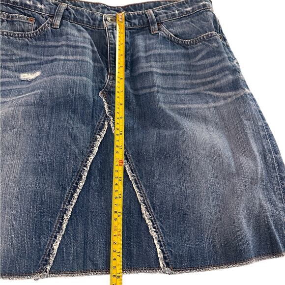 Banana Republic A-Line Denim Mini with Fringe Detail Y2K, size 29 - Picture 4 of 6